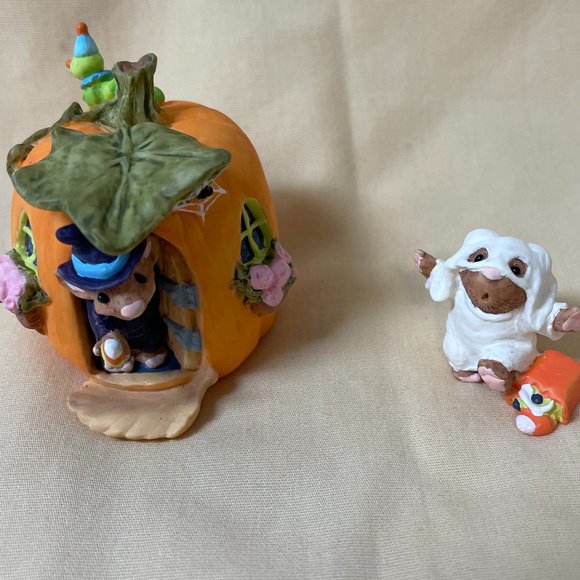 Happy Haunting Merry Miniatures - Set of 2 by Hallmark. - Picture 2 of 7